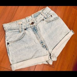 Vintage Levi’s 550 Cut-off shorts